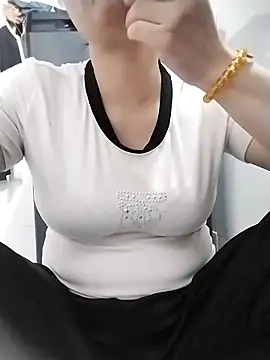 Mie rose online show from February 21, 8:04 am