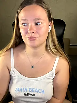 CaramelleSugar  online show from September 27, 6:15 pm