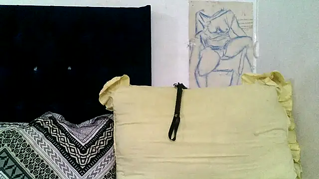 BUNNYCHOWX28 online show from April 20, 8:23 pm