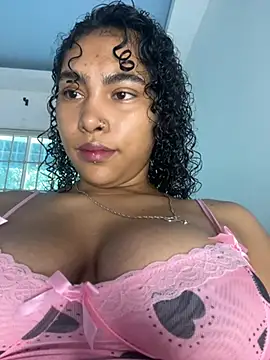 SophieD online show from April 16, 1:00 pm