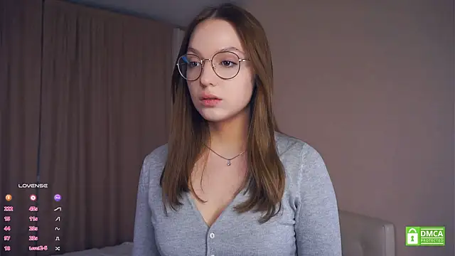 NguyetHankey online show from September 19, 3:33 pm