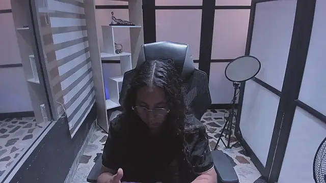 Noahsmitth  online show from October 13, 2:14 am