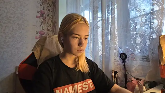 Witching Moon online show from October 17, 9:23 am