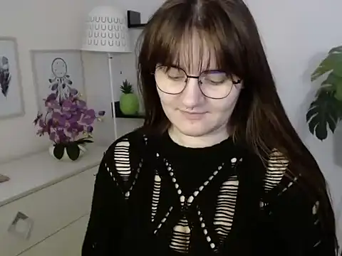 Julie Diamond online show from October 27, 3:18 pm