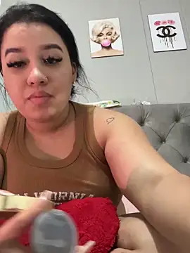 Snapshot of Aliciawhitee chatting on October 14, 12:24 am Aliciawhitee online show from October 14, 12:24 am