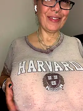 dieseldame1313 online show from November 13, 5:39 am