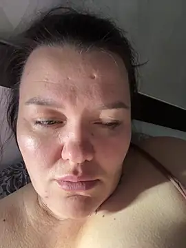 SunnyLeila2101 online show from April 18, 7:58 pm