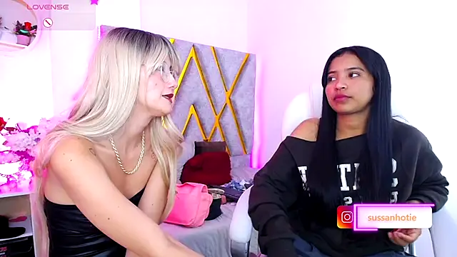 SophiaWalker 1 online show from October 4, 6:01 pm