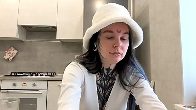 HighelikeGirl online show from March 3, 7:25 am