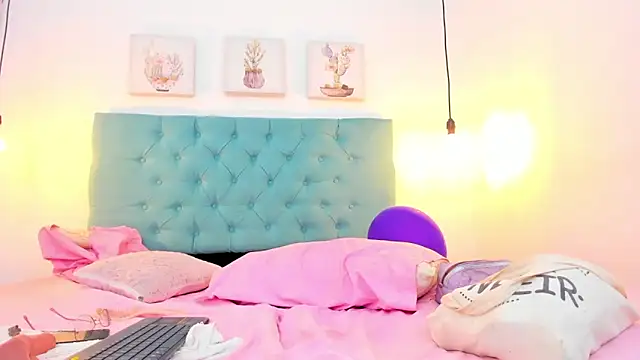 cris dulce online show from September 26, 6:49 pm