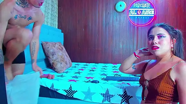 dereck and julie online show from November 7, 11:09 pm