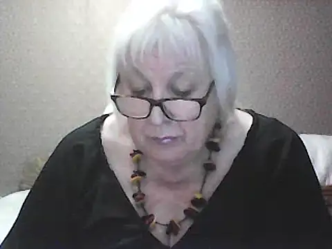 Snapshot of Alexia64231 chatting on September 17, 4:16 pm Alexia64231 online show from September 17, 4:16 pm