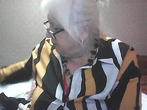 Snapshot of Alexia64231 chatting on September 26, 12:52 am Alexia64231 online show from September 26, 12:52 am