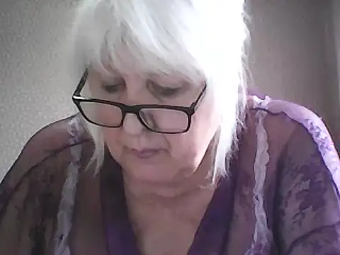 Alexia64231 online show from April 1, 11:11 am