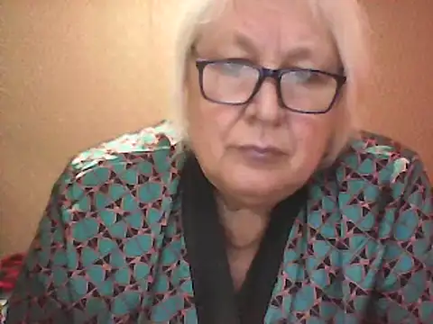 Snapshot of Alexia64231 chatting on October 11, 4:39 am Alexia64231 online show from October 11, 4:39 am
