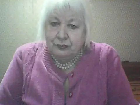 Snapshot of Alexia64231 chatting on September 28, 2:18 am Alexia64231 online show from September 28, 2:18 am