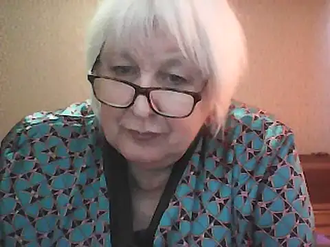 Snapshot of Alexia64231 chatting on October 15, 6:16 am Alexia64231 online show from October 15, 6:16 am