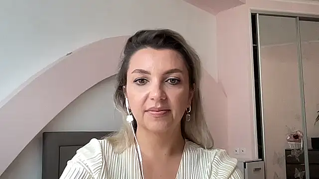 Snapshot of Beautysoul_ chatting on September 14, 12:36 pm Beautysoul online show from September 14, 12:36 pm