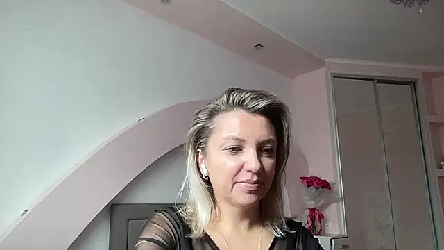 Snapshot of Beautysoul_ chatting on October 13, 9:12 am Beautysoul online show from October 13, 9:12 am