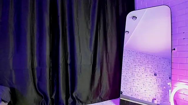 Anjela Botton online show from October 21, 6:45 pm