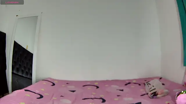 shantall ebony1 online show from October 30, 9:22 am