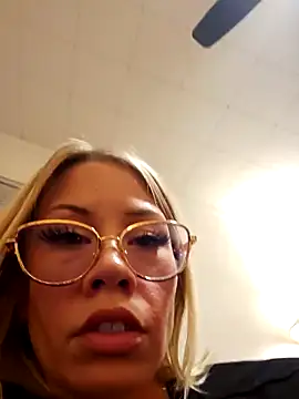 sunshinekissxo online show from February 23, 2:56 am