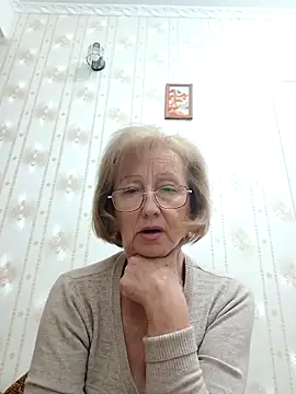 AlikaSwan5821 online show from September 27, 6:37 pm