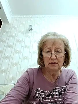 AlikaSwan5821 online show from October 27, 8:36 pm