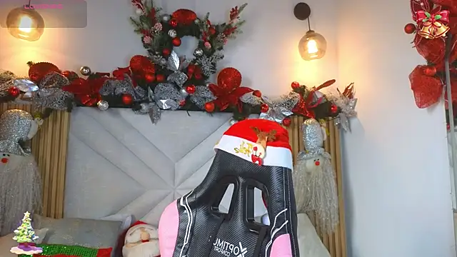 lila min online show from December 1, 2:42 pm