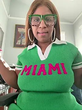 Superdupercaramelbae online show from March 11, 11:40 pm