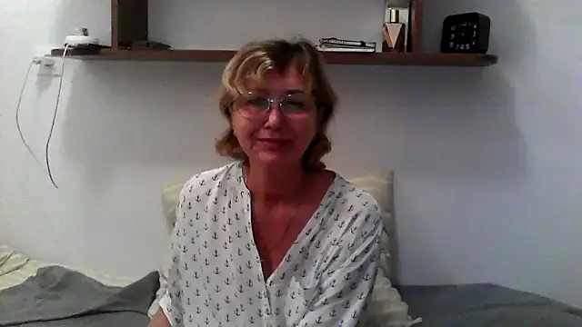 IrynaMolbertx online show from September 21, 7:12 pm