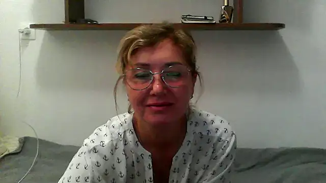 IrynaMolbertx online show from September 23, 7:34 pm