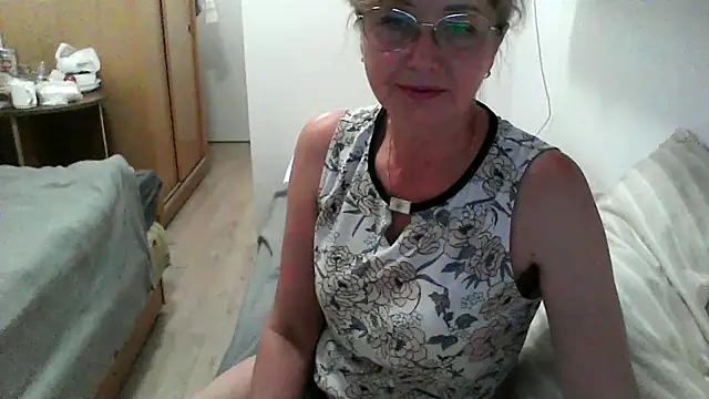 IrynaMolbertx online show from September 12, 6:37 pm