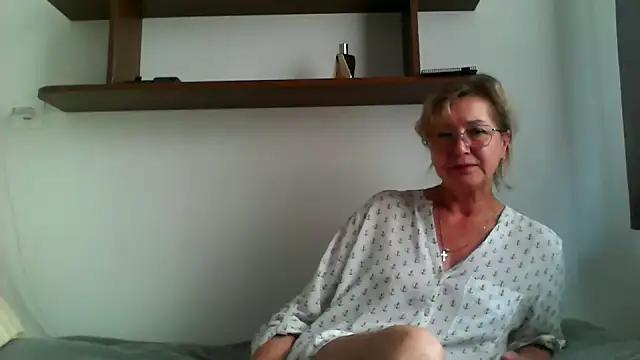 IrynaMolbertx online show from September 28, 1:38 pm