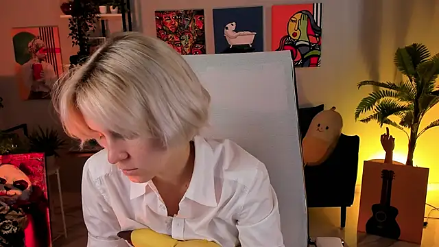 BethanyCloud online show from October 4, 5:57 am