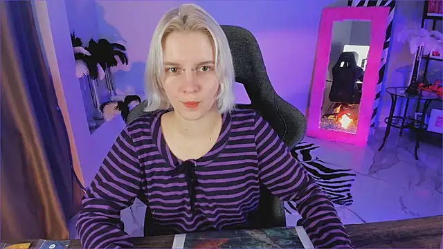 BethanyCloud online show from December 4, 6:48 am