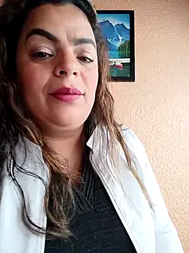 Mia-Glow online show from February 2, 12:37 pm