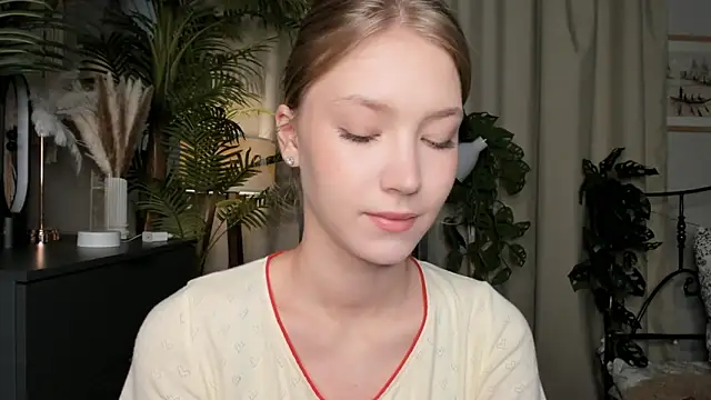 Snapshot of ChinBonnell chatting on September 20, 5:50 am ChinBonnell online show from September 20, 5:50 am
