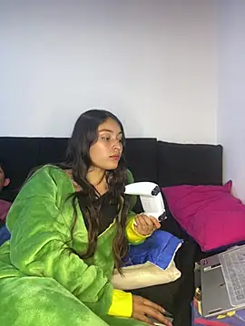 hotwife26 online show from January 17, 4:25 pm