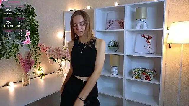 LouisaChaobal online show from September 21, 1:26 am