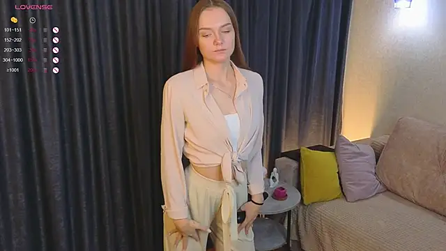 LouisaChaobal online show from October 20, 1:52 am