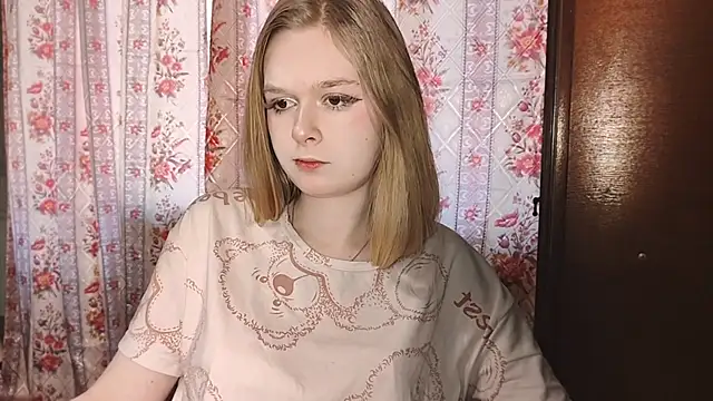 LiaVibes online show from April 2, 7:39 am