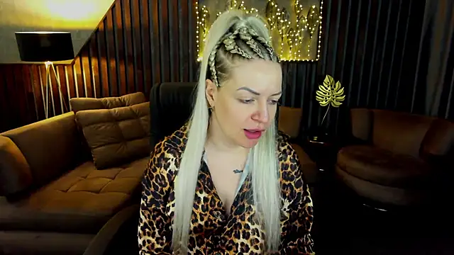 Anna Snows online show from April 11, 5:35 am