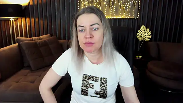 Anna Snows online show from March 21, 5:18 pm