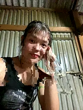 Snapshot of PhanHaa chatting on October 15, 1:14 pm PhanHaa online show from October 15, 1:14 pm