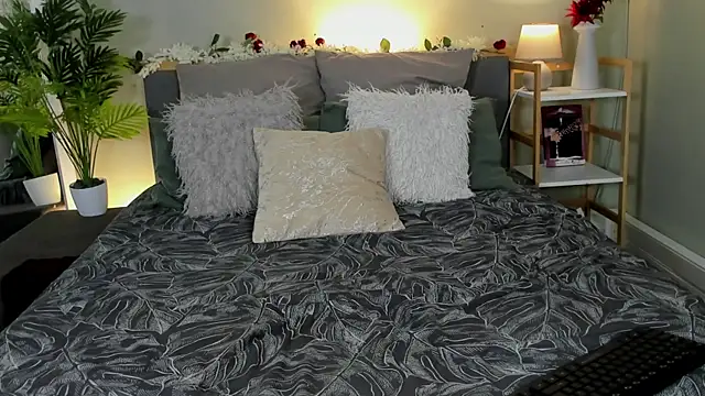 HotStellaaa online show from February 19, 6:40 pm