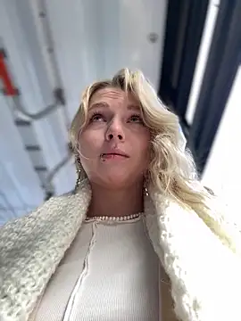 EveLittleSinner online show from September 27, 8:54 am