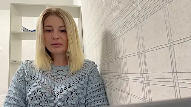 Blondie xoxoxo online show from September 22, 9:19 am