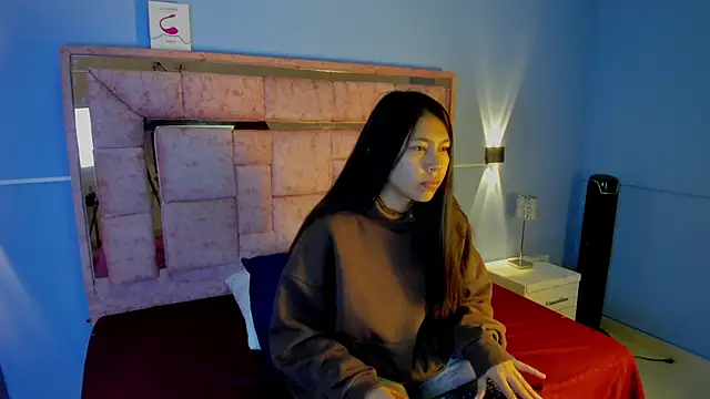 LICKY LOV online show from October 4, 3:01 am