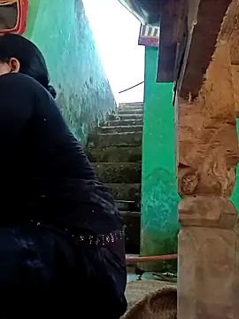 Snapshot of cut_renukadevi chatting on September 23, 3:37 am cut renukadevi online show from September 23, 3:37 am